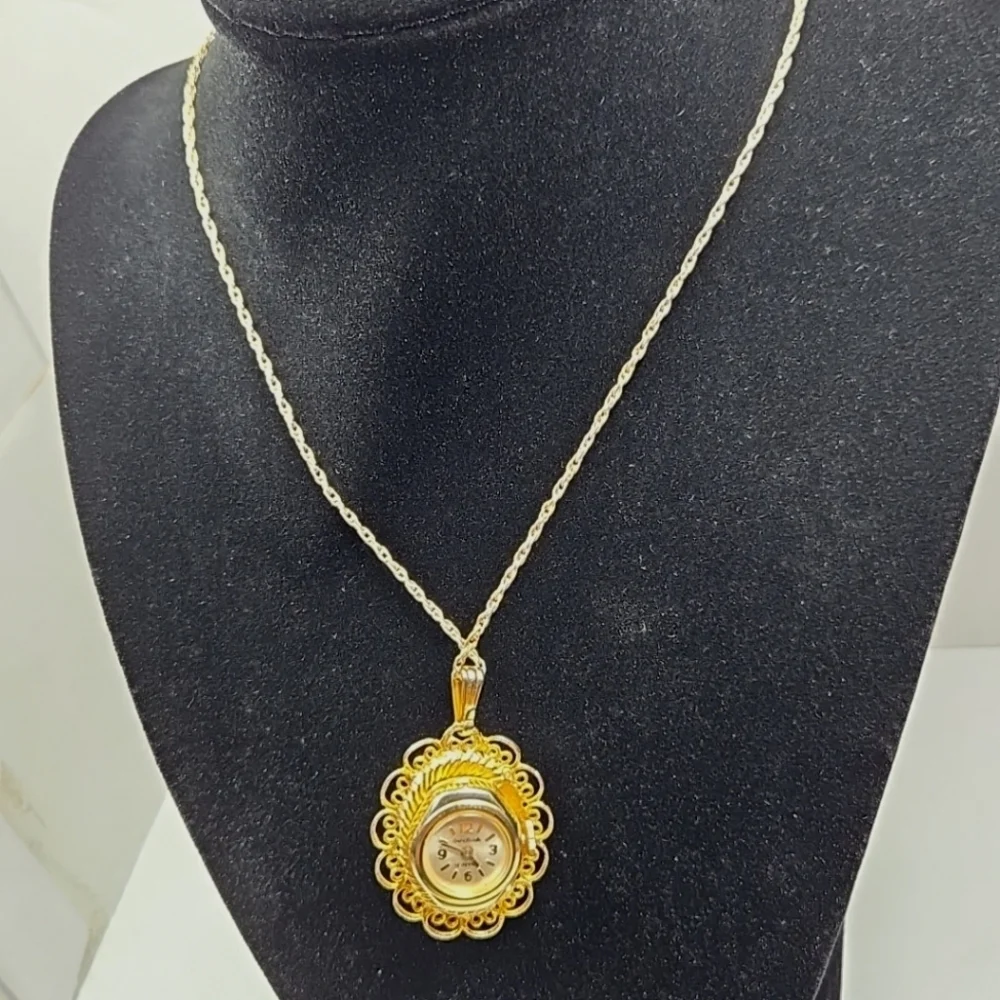 Vintage Andre Rivalle 17 Jewel Watch Avon Necklace Gold Tone Cameo Pendant Runs